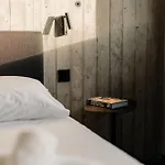 Hotel Coliving - Bord De Meuse - L'échappée Mosane