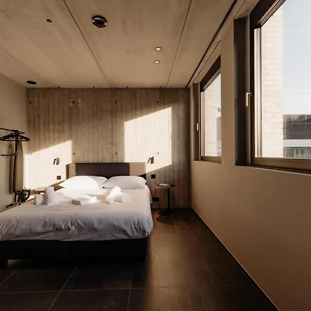 Hotel Coliving - Bord De Meuse - L'echappee Mosane