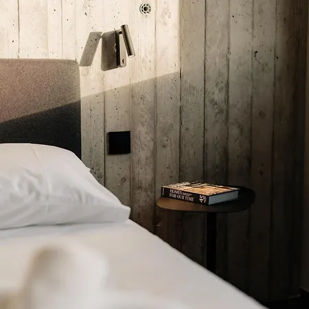 Hotel Coliving - Bord De Meuse - L'echappee Mosane