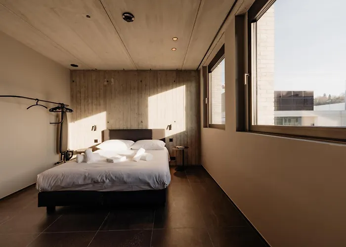 Hotel Coliving - Bord De Meuse - L'echappee Mosane