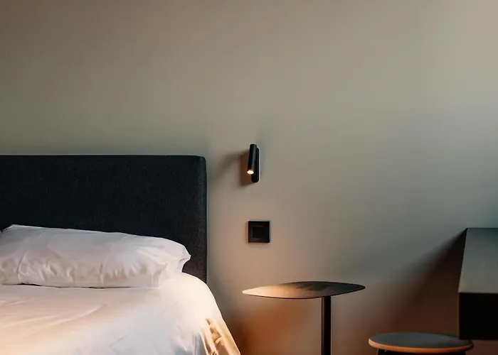 Hotel Coliving - Bord De Meuse - L'échappée Mosane *