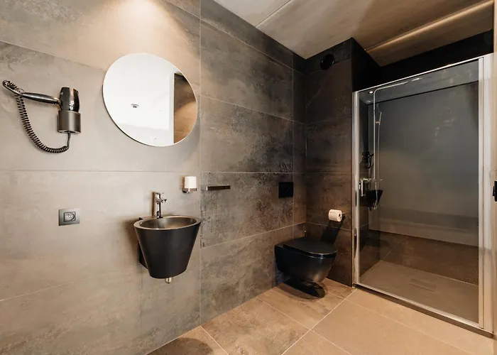 Coliving - Bord De Meuse - L'échappée Mosane Hotel